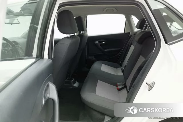 Volkswagen Polo id 4210598 из Китая 7