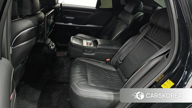 Genesis G90 (RS4) id 3897378 из Кореи 7