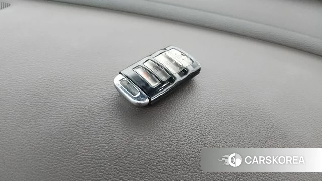 Kia Come New K7 id 4377959 из Кореи 7