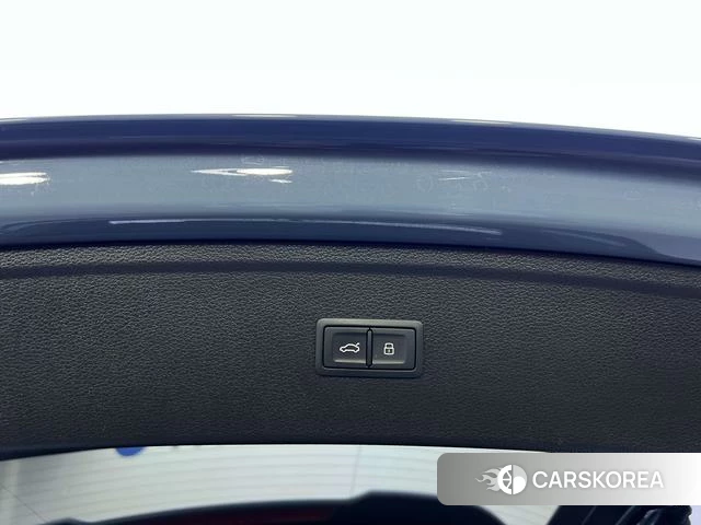Audi Q5L id 4228468 из Китая 7