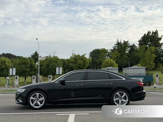 Audi A6L id 4297561 из Китая 7