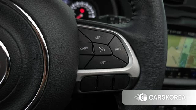 Jeep Renegade id 3891437 из Кореи 7