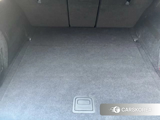 Audi Q5L id 3913682 из Китая 7