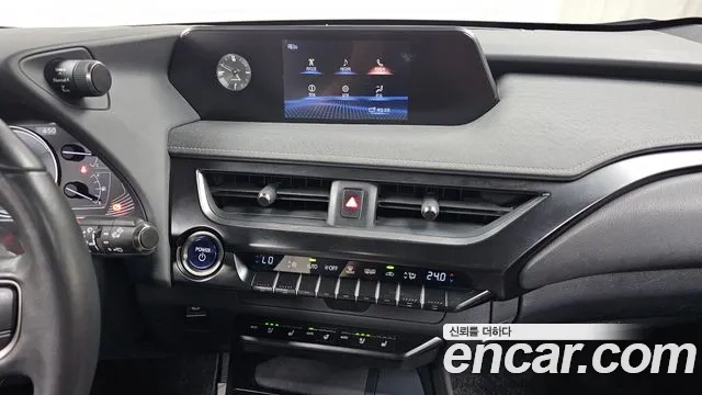 Lexus UX250h id 2946021 из Кореи 7