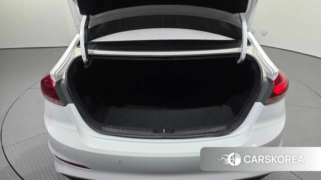 Hyundai Avante AD id 4496856 из Кореи 7
