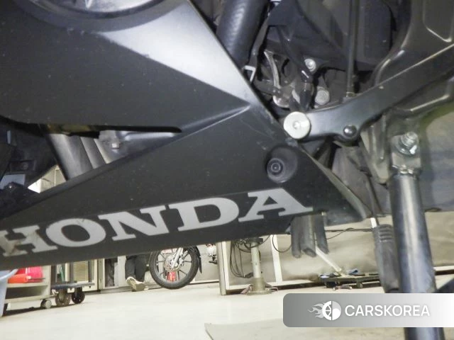 Проданный Honda CBR650R id 3999379 из Японии, фото 7