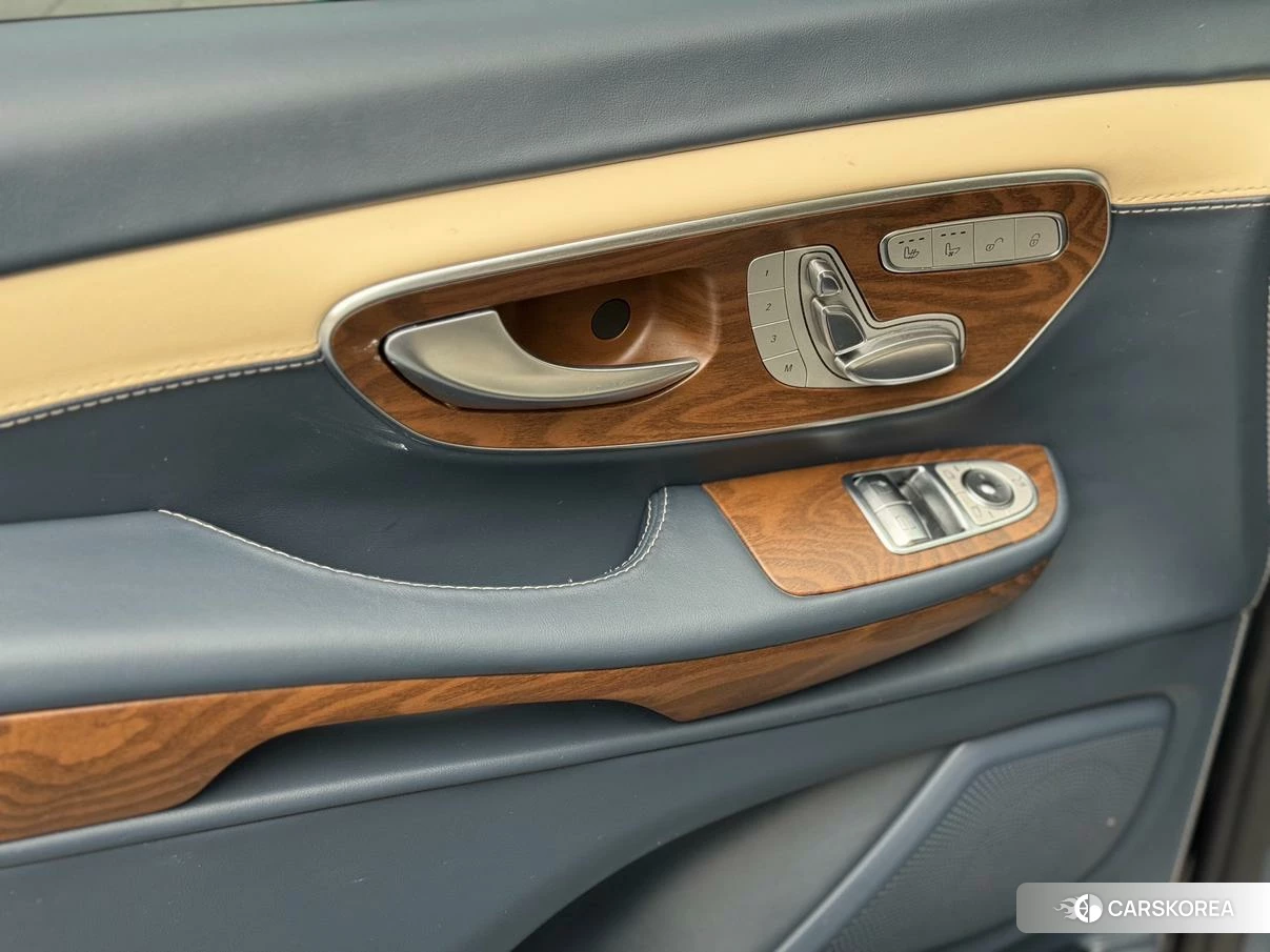 Mercedes-Benz V-class id 4487420 из Китая 7