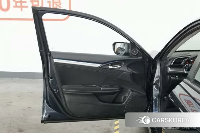 Honda Civic id 4307728 из Китая 7