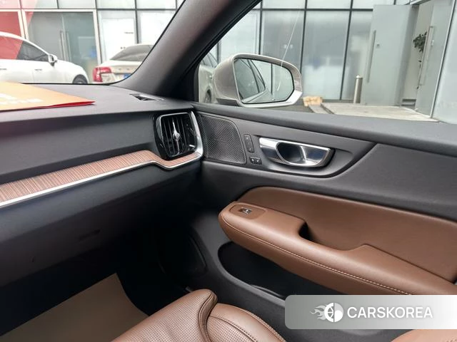 Volvo S60 id 3908622 из Китая 7