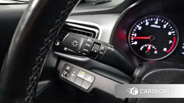 Kia Stonic id 3444420 из Кореи 7