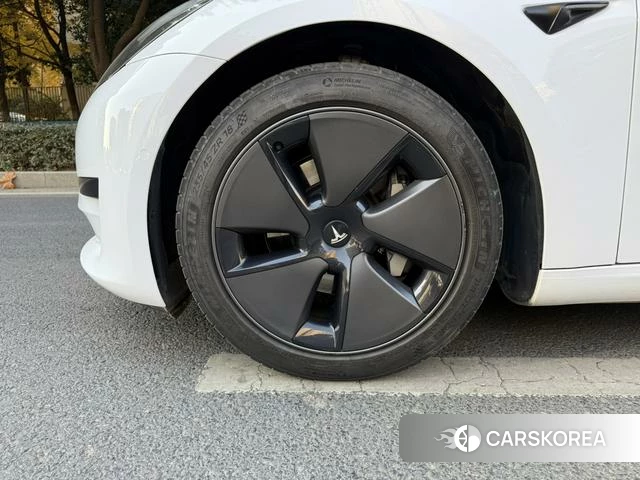 Tesla Model 3 id 4209760 из Китая 7