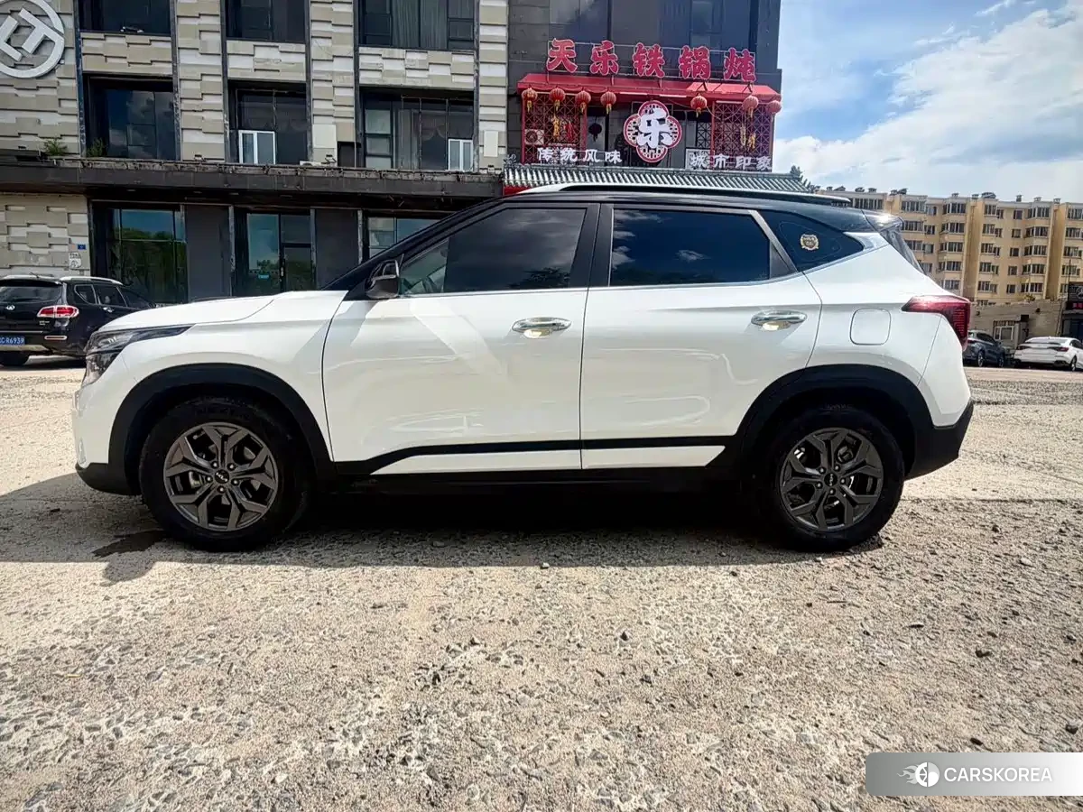 Kia Seltos id 4546196 из Китая 7