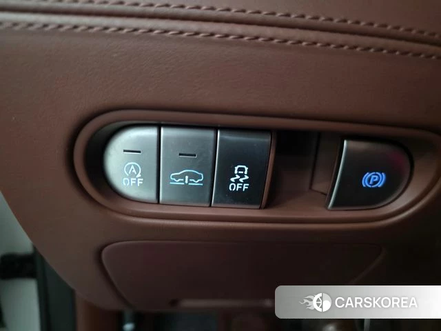 Genesis G90 (RS4) id 3799385 из Кореи 7