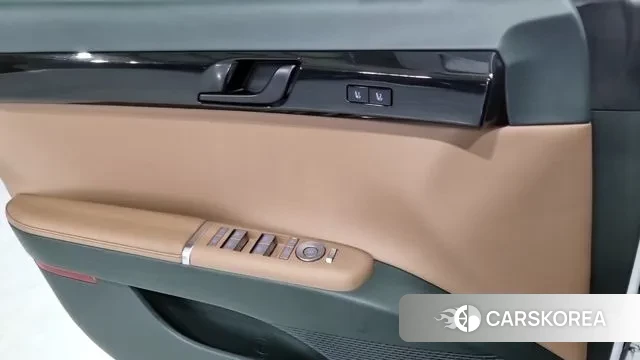 Hyundai Grandeur Hybrid (GN7) id 3047832 из Кореи 7