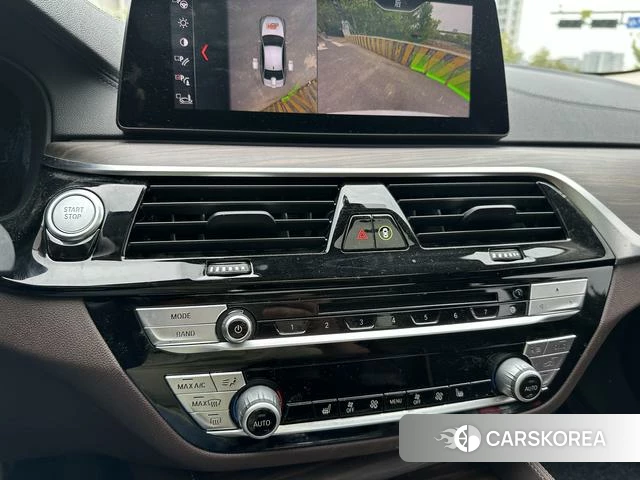 BMW 5 series PHEV id 4236359 из Китая 7