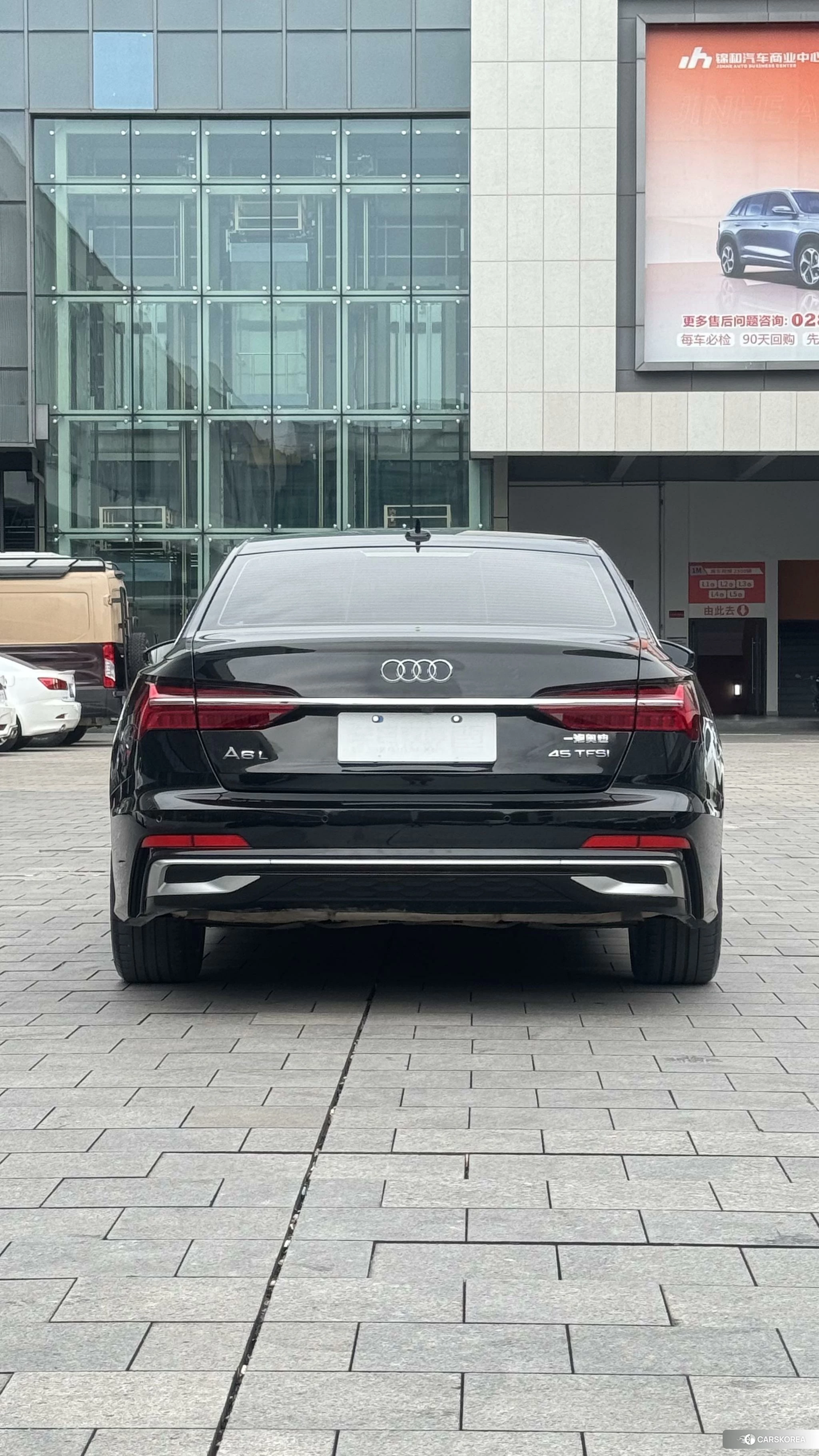 Audi A6L 2022 Черный из Китая, фото 6