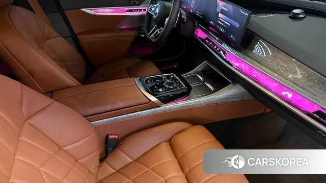 BMW 7 Series (G70) id 3791853 из Кореи 7