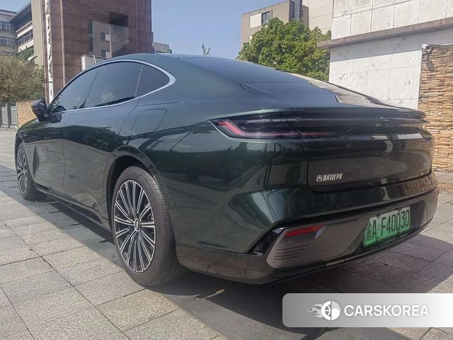 Geely Galaxy Galaxy Sparkle 8 PHEV id 4205610 из Китая 7