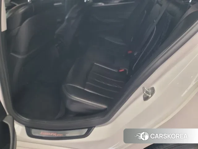 BMW 5 Series (G30) id 2995265 из Кореи 7