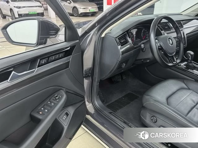 Volkswagen Huiang id 4254251 из Китая 7