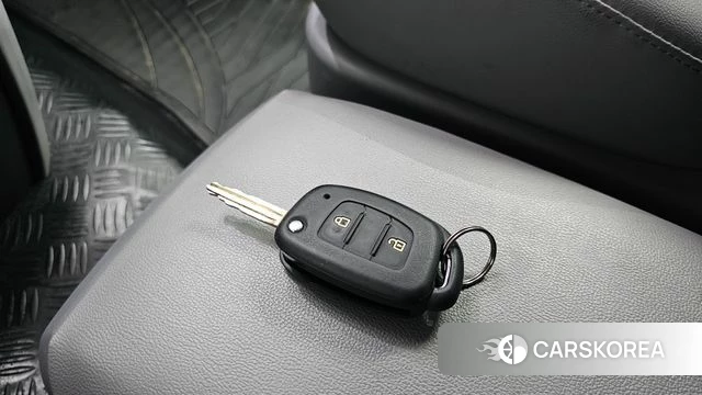 Hyundai The New Grand Starex id 4900650 из Кореи 7