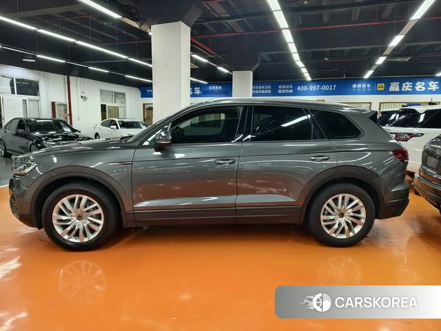 Volkswagen Touareg id 4190422 из Китая 7