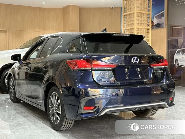 Lexus CT id 4213447 из Китая 7