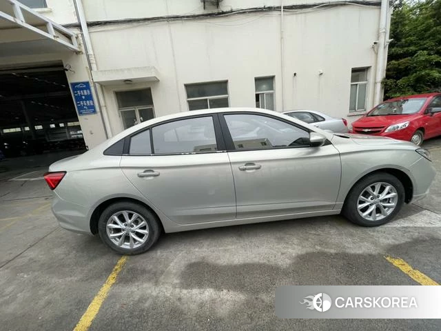 Roewe i5 id 4238979 из Китая 7