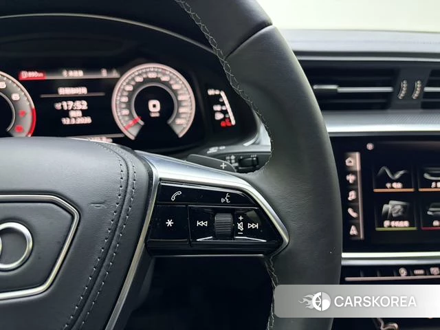 Audi A6L id 4217505 из Китая 7