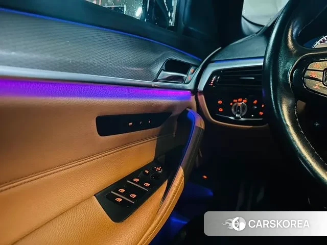 BMW 5 Series (G30) id 3045638 из Кореи 7