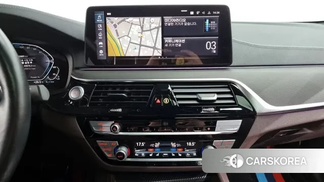 BMW 5 Series (G30) id 2890694 из Кореи 7