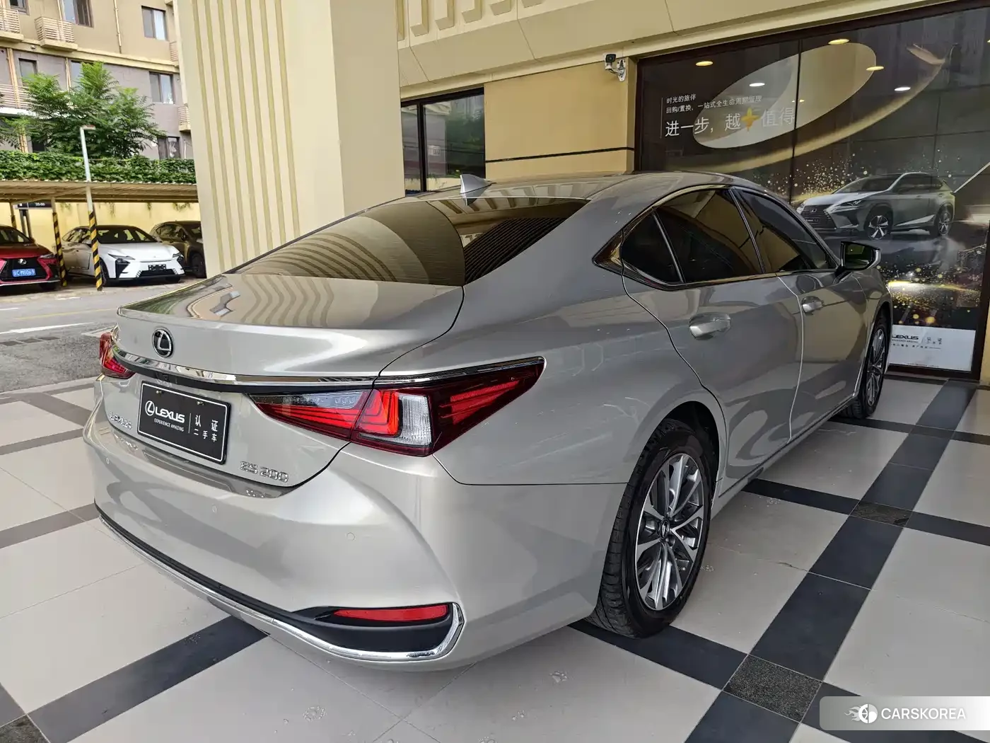 Lexus ES id 4622406 из Китая 7