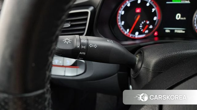 Hyundai Veloster (JS) id 3801737 из Кореи 7