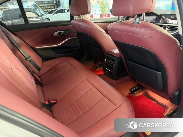 BMW 3 series id 3869563 из Китая 7