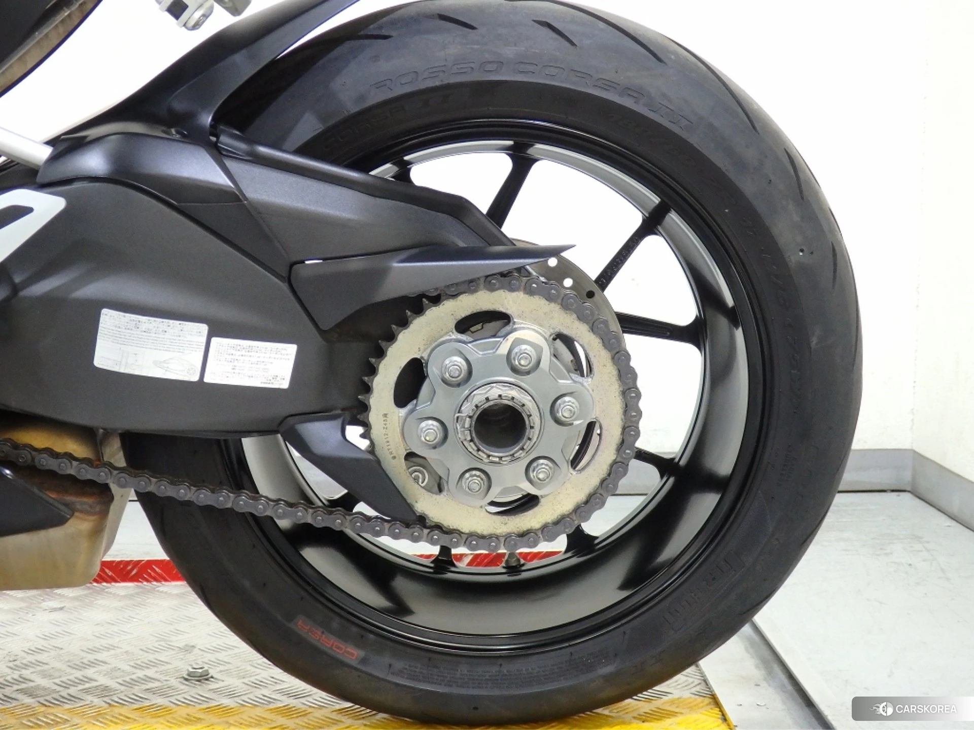 Ducati PANIGALE V2 id 3952001 из Японии 7
