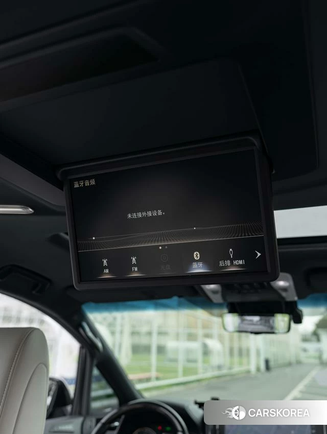 Lexus LM id 4278801 из Китая 7