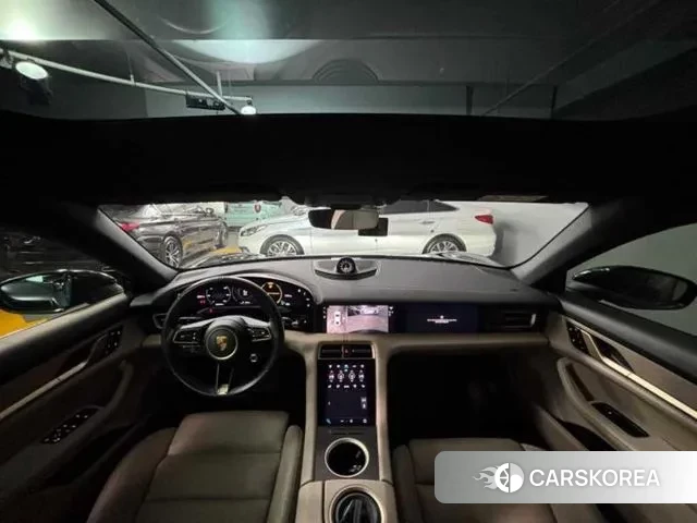 Porsche Taycan id 3059657 из Кореи 7