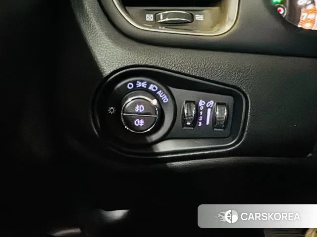 Jeep Renegade id 3283742 из Кореи 7