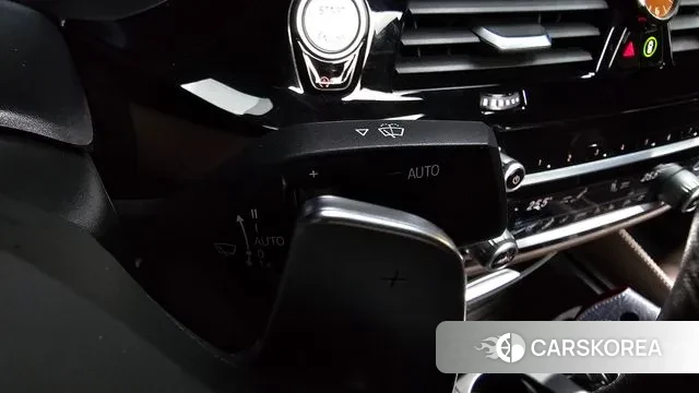 BMW 5 Series (G30) id 3378631 из Кореи 7