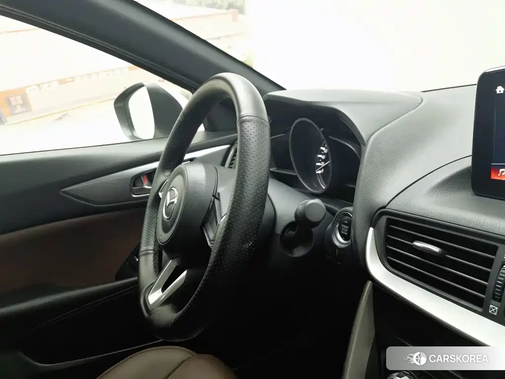 Mazda CX-4 id 4659928 из Китая 7