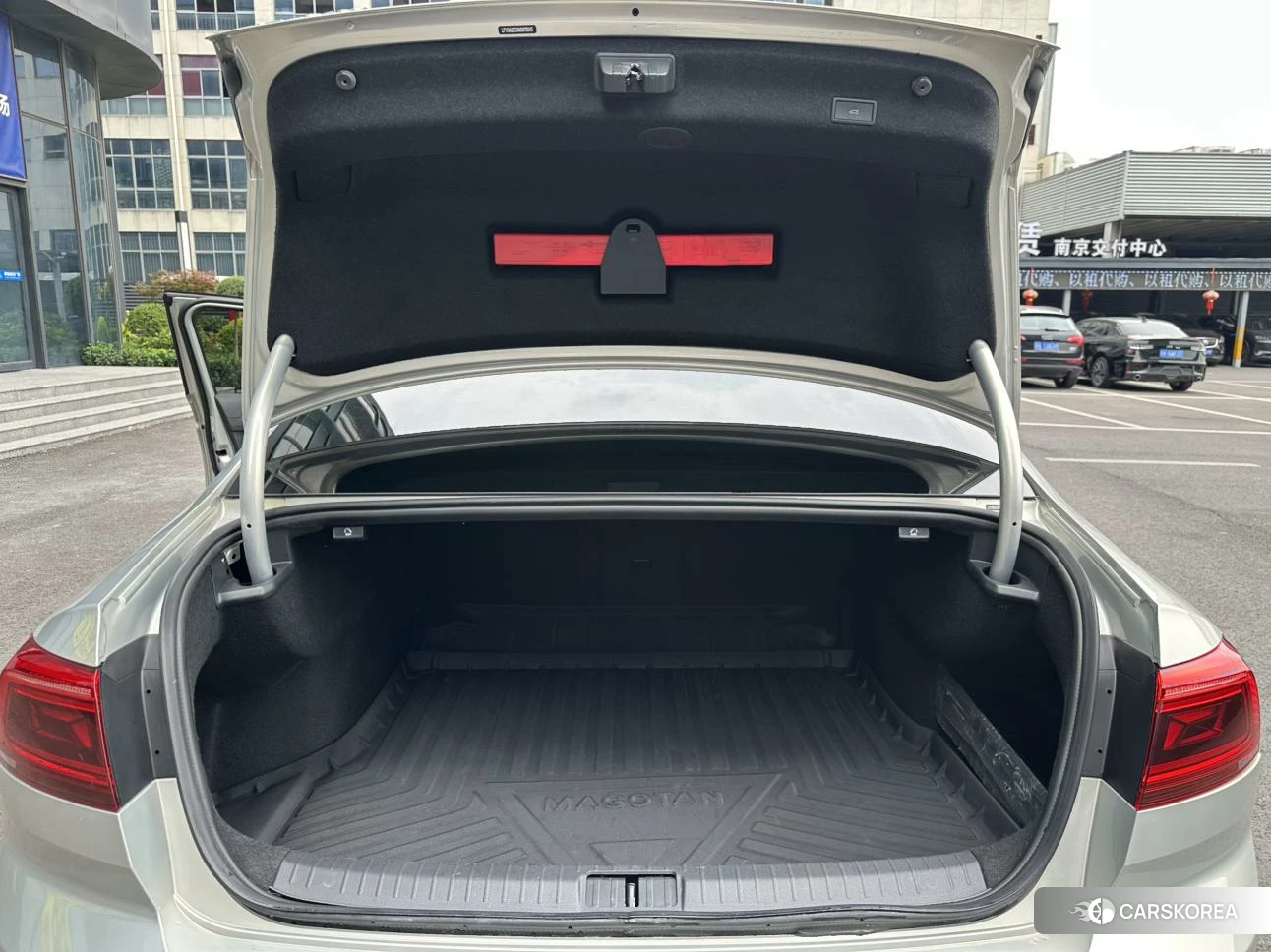 Volkswagen Magotan id 4440623 из Китая 7