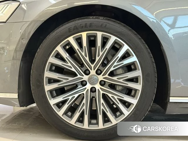 Audi A8 id 4238478 из Китая 7
