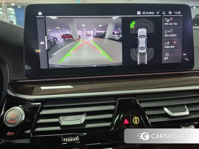 BMW 5 Series (G30) id 3054507 из Кореи 7