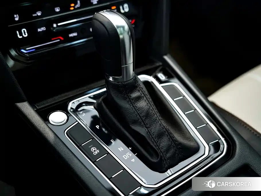 Volkswagen Magotan id 4654981 из Китая 7