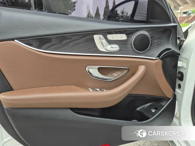 Mercedes-Benz E-Class W213 id 4502841 из Кореи 7
