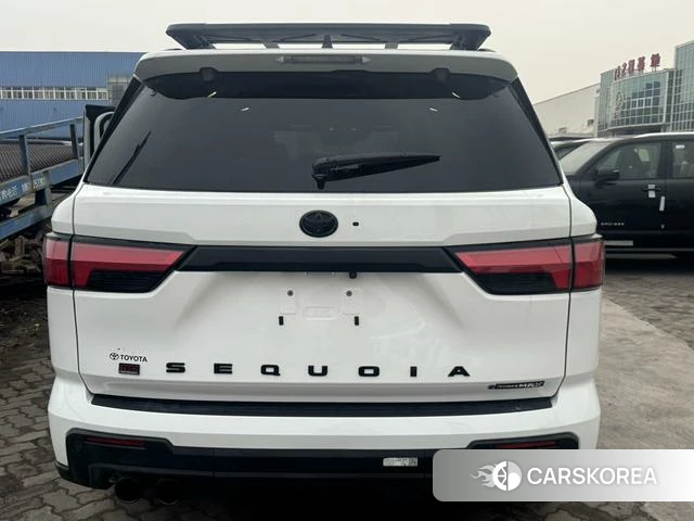 Toyota Sequoia id 4272156 из Китая 7