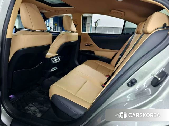 Lexus ES id 4221022 из Китая 7