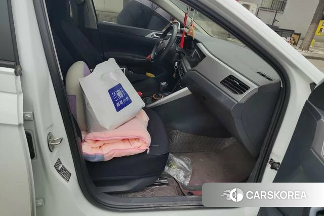 Volkswagen Polo id 4263846 из Китая 7