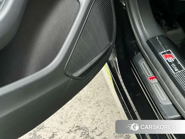 Audi A4L id 4273749 из Китая 7