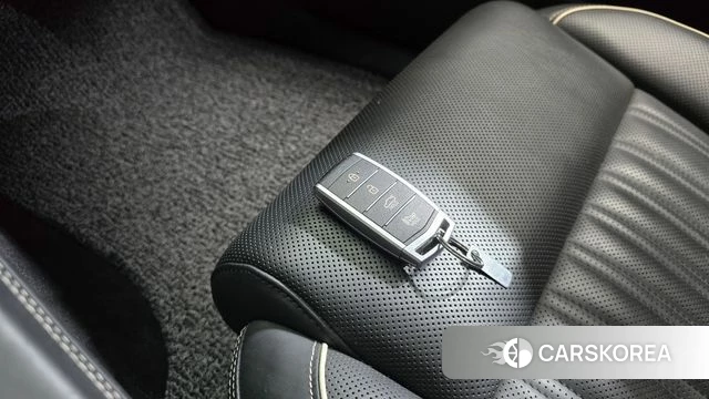 Genesis G90 id 4856147 из Кореи 7